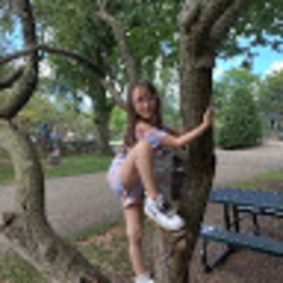 Meet your Posher, Mariyah - Picture 1 of 1